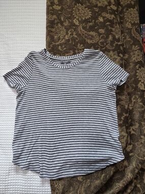Basic Editions Gray & White Striped Short Sleeve Crew Tee